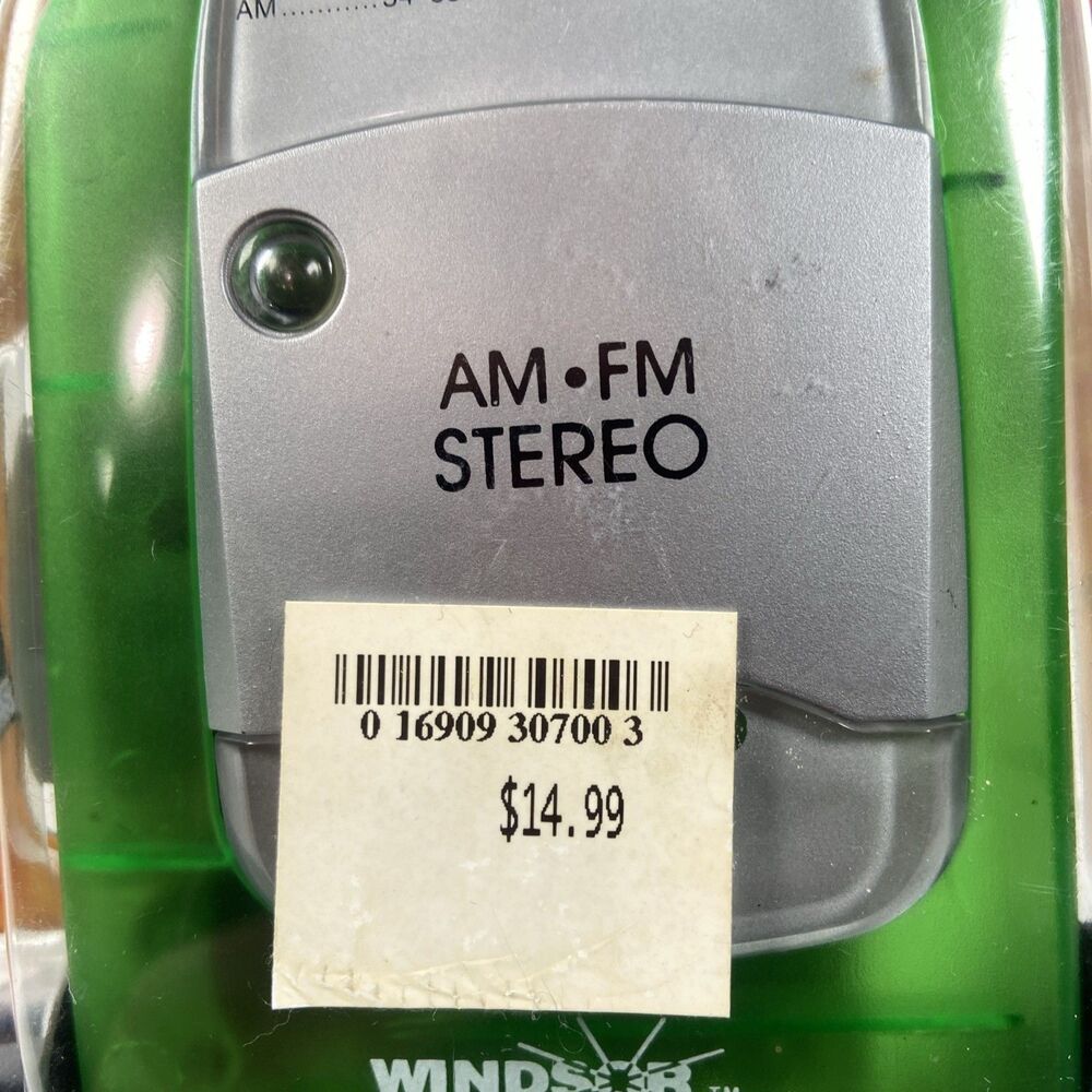 Vintage Windsor CS700T Portable AM/FM Stereo Cassette Player Walkman Green - Picture 8 of 11